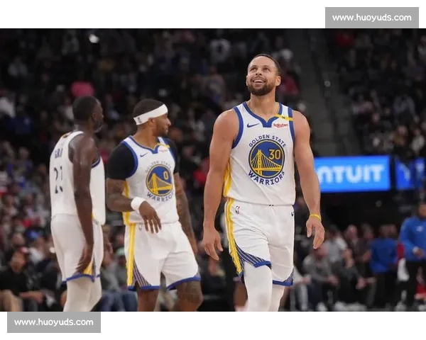 多场NBA焦点对决轮番上演豪强碰撞引爆赛场热度季后格局初现球星争锋夜 多场NBA焦点对决轮番上演豪强碰撞引爆赛场热度季后格局初现球星争锋夜